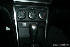 2010款马自达睿翼轿跑车