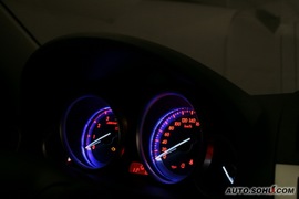 2010款马自达睿翼轿跑车