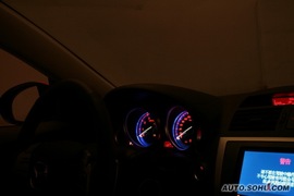 2010款马自达睿翼轿跑车