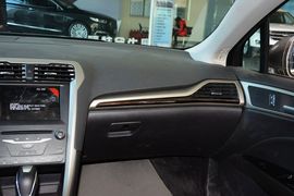 2013款福特蒙迪欧2.0L
