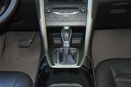 2013款福特蒙迪欧2.0L