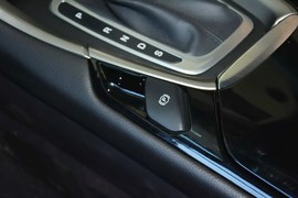 2013款福特蒙迪欧2.0L