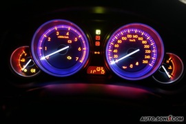 2010款马自达睿翼轿跑车