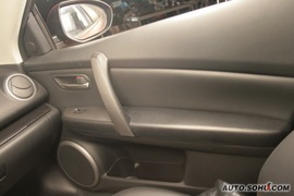 2010款马自达睿翼轿跑车