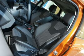 2015款福特福克斯两厢1.0L
