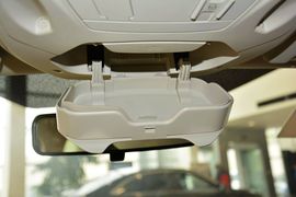 2015款福特福克斯两厢1.0L