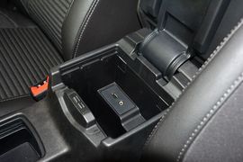 2015款福特福克斯两厢1.0L
