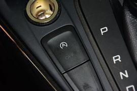 2015款福特福克斯两厢1.0L