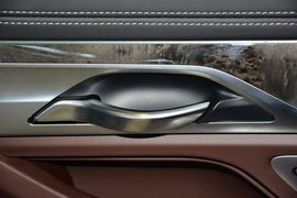 2016款宝马740Li领先型