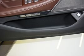 2016款宝马740Li领先型
