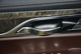 2016款宝马740Li领先型