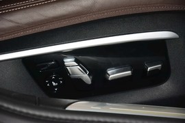 2016款宝马740Li领先型