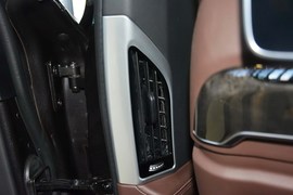 2016款宝马740Li领先型