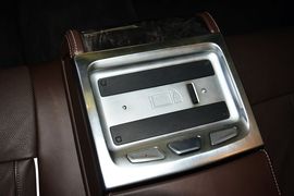 2016款宝马740Li领先型