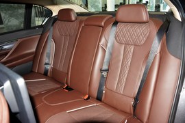 2016款宝马740Li领先型