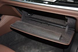 2016款宝马740Li领先型