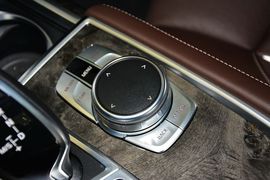 2016款宝马740Li领先型