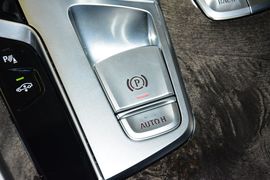 2016款宝马740Li领先型