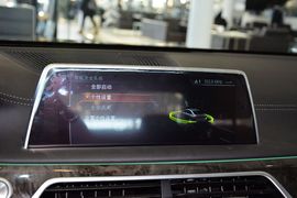 2016款宝马740Li领先型