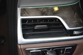 2016款宝马740Li领先型