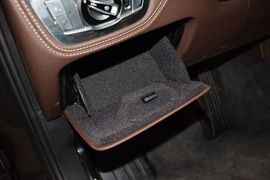 2016款宝马740Li领先型