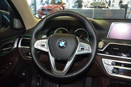 2016款宝马740Li领先型