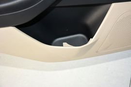 2015款福特福克斯三厢1.6L手动舒适型
