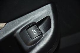 2015款福特福克斯三厢1.6L手动舒适型
