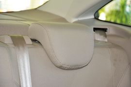 2015款福特福克斯三厢1.6L手动舒适型
