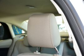 2015款福特福克斯三厢1.6L手动舒适型