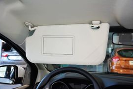 2015款福特福克斯三厢1.6L手动舒适型