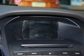 2015款福特福克斯三厢1.6L手动舒适型