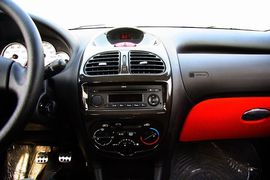 2010款东风雪铁龙C2