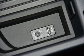 2016款宝马320Li豪华设计套装
