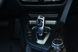 2016款宝马320Li豪华设计套装