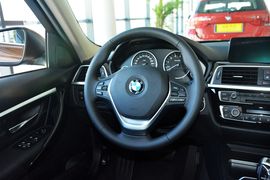 2016款宝马320Li豪华设计套装