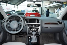 2016款奥迪A4L