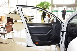 2016款斯柯达明锐1.6L自动智行版