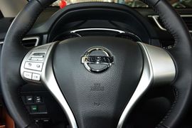 2015款日产奇骏2.5L