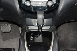 2015款日产奇骏2.5L
