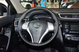 2015款日产奇骏2.5L