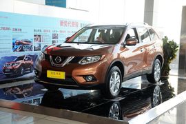2015款日产奇骏2.5L