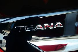 2014款日产天籁2.0L