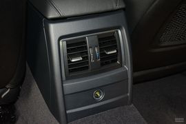 2016款宝马335Li豪华设计套装