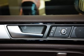 2016款大众途锐3.0TSI舒适型