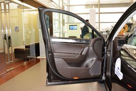 2016款大众途锐3.0TSI舒适型