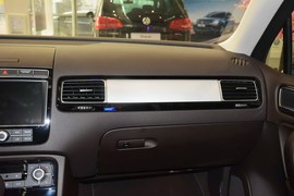 2016款大众途锐3.0TSI舒适型