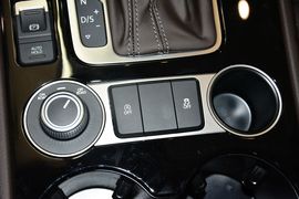2016款大众途锐3.0TSI舒适型