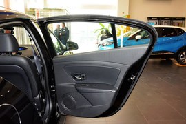 2015款雷诺风朗2.0L时尚版