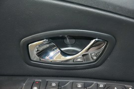 2015款雷诺风朗2.0L时尚版